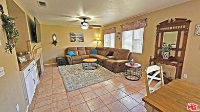 16462 Turnbury Ct in Chino Hills, CA - Building Photo - Building Photo