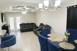 3506 Jose C Santos Dr in Laredo, TX - Building Photo - Building Photo