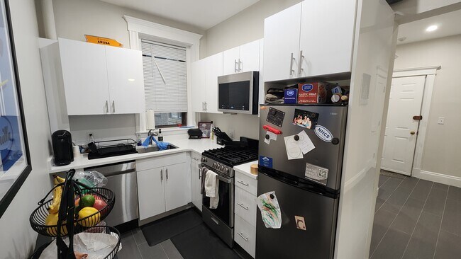 27 Orkney Rd, Unit 4-1