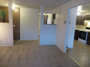 11020 122nd St E, Unit 2 in Puyallup, WA - Building Photo - Building Photo