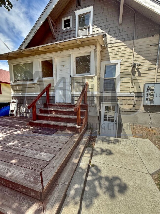 property at 427 W Garland Ave
