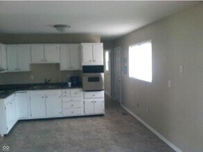 7526 Ruskin Pl in Indianapolis, IN - Building Photo - Building Photo