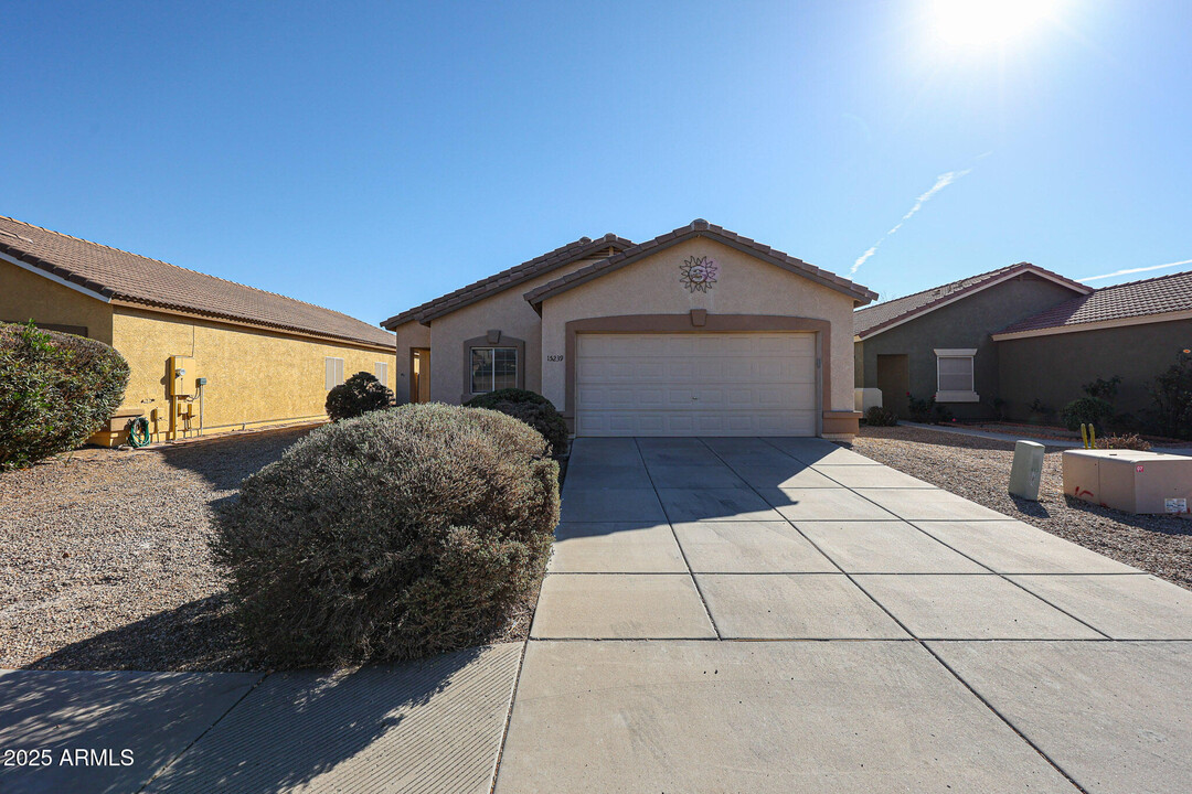 15239 N 153rd Dr in Surprise, AZ - Building Photo