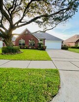 6010 Forest Plaza Ct in Houston, TX - Building Photo