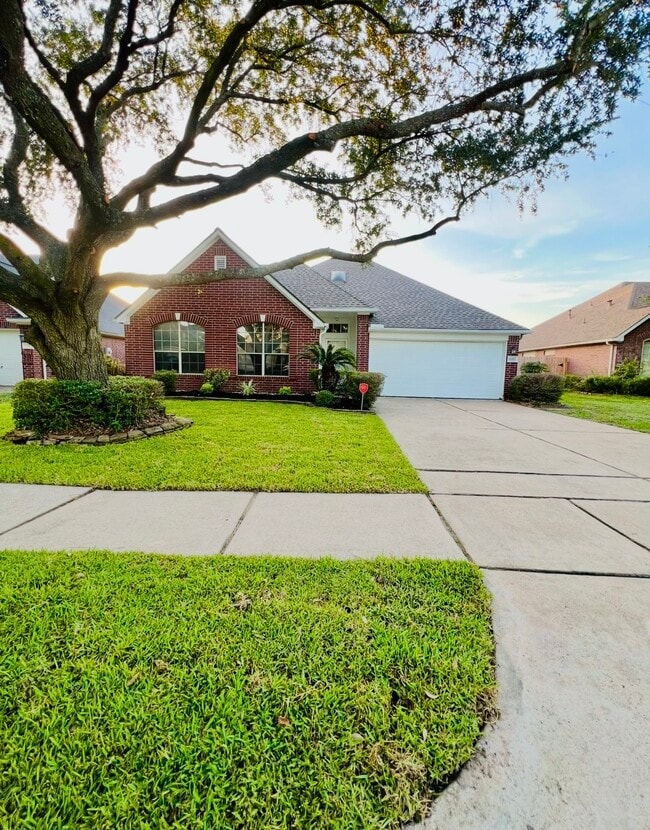 property at 6010 Forest Plaza Ct