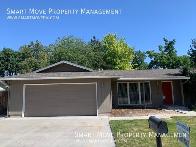 9990 W Skycrest Dr in Boise, ID - Building Photo - Building Photo