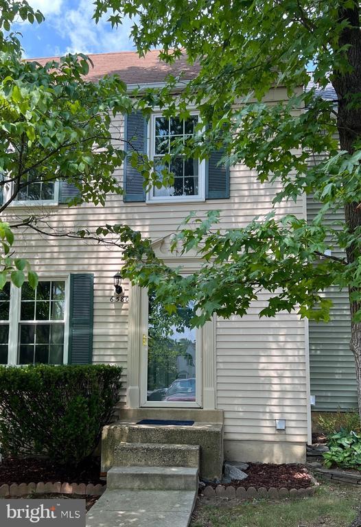 property at 6580 Lochleigh Ct