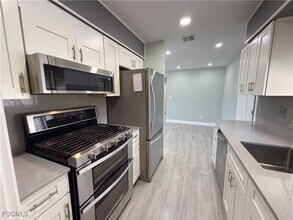 348 Crestwood Ave in Lehigh Acres, FL - Building Photo - Building Photo