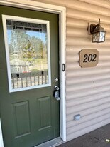 51 Lee's Ford Dock Rd in Nancy, KY - Building Photo