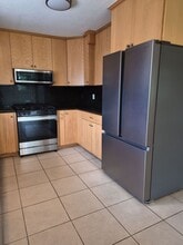 1263 Marjorie Pl in Escondido, CA - Building Photo - Building Photo