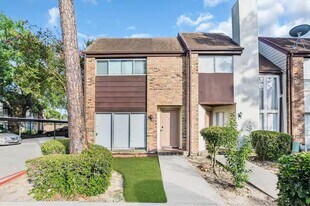 17210 Imperial Valley Dr in Houston, TX - Building Photo