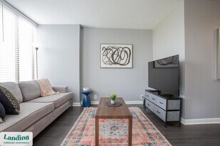 101 Three Rivers N, Unit E0506 in Fort Wayne, IN - Building Photo