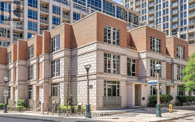 81 Sloping Sky Mews in Toronto, ON - Building Photo - Building Photo