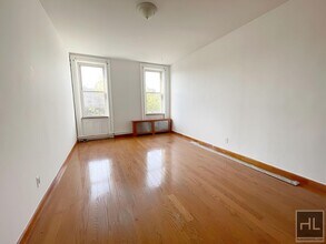 3 AVENUE in Brooklyn, NY - Foto de edificio - Building Photo