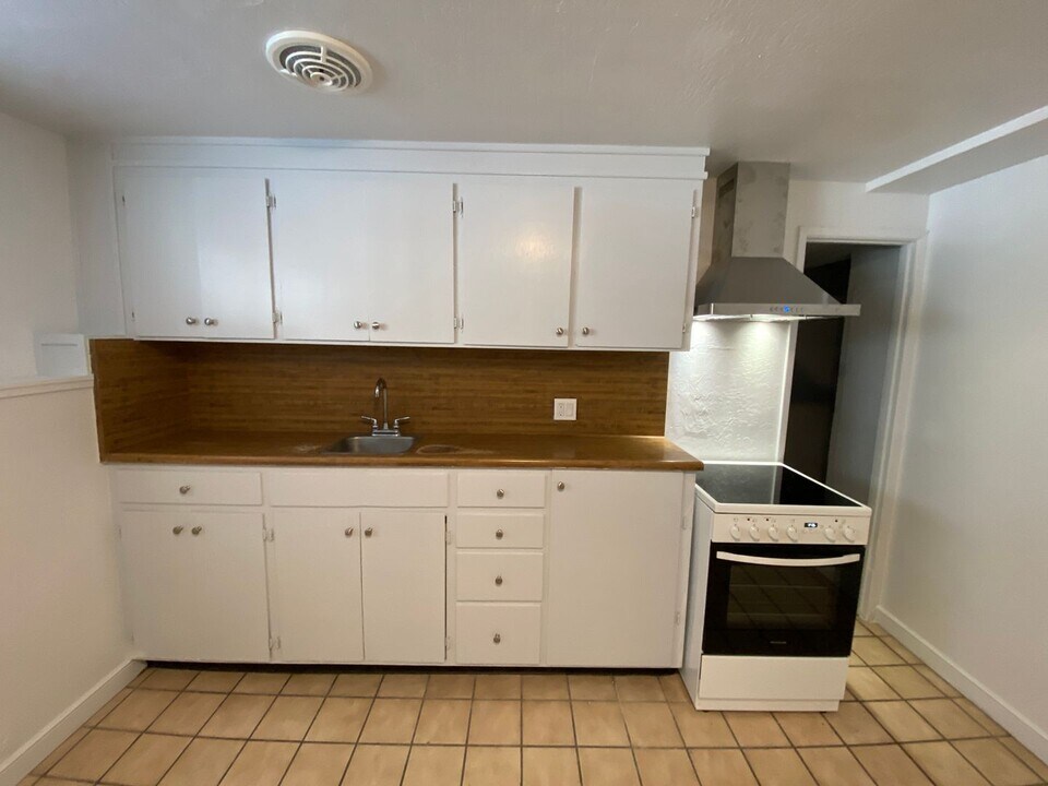 7 Leo St-Unit -RC - 7 Leo Street, San Francisco, CA 94112 in San Francisco, CA - Building Photo