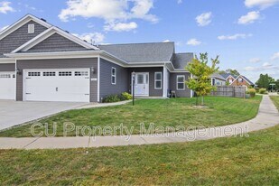 3003 E Stillwater Landing in Urbana, IL - Building Photo