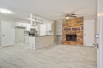 502 Peppertree Ln in Midwest City, OK - Building Photo - Building Photo