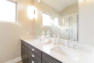 5116 Royal Heath Dr in Houston, TX - Building Photo - Building Photo