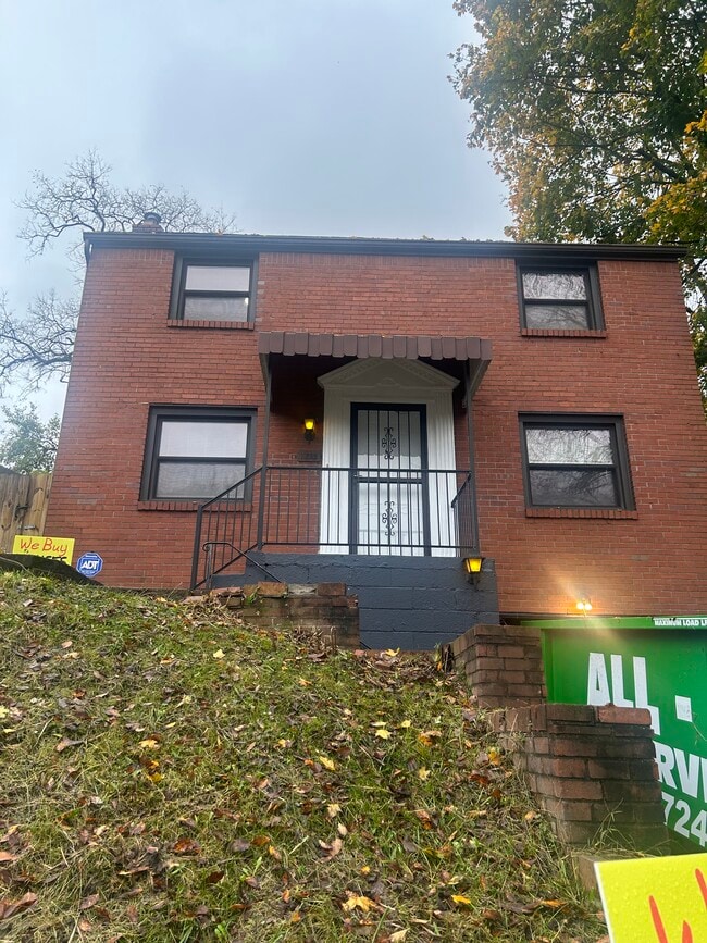 11522 Frankstown Rd