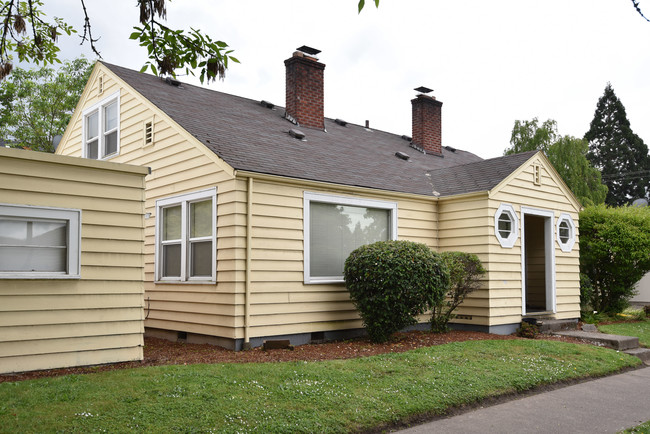 Hilyard Apartments in Eugene, OR - Foto de edificio - Building Photo