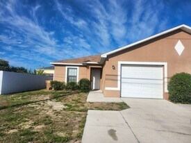 606-608 Nicholas Pkwy W in Cape Coral, FL - Building Photo