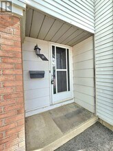 40 Imperial Rd N in Guelph, ON - Building Photo - Building Photo