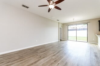 1090 Hermosa Way in Kissimmee, FL - Building Photo - Building Photo