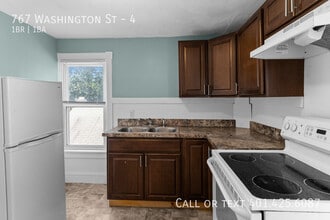 767 Washington St in Coventry, RI - Building Photo - Building Photo