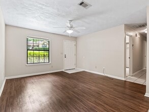 8760 Minnow Creek Dr in Tallahassee, FL - Building Photo - Building Photo
