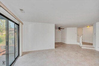 855 Johnstown Ln in Wheaton, IL - Building Photo - Building Photo