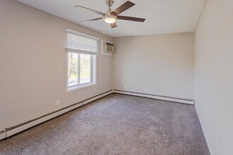 Silvan Townhomes in Maple Grove, MN - Foto de edificio - Interior Photo