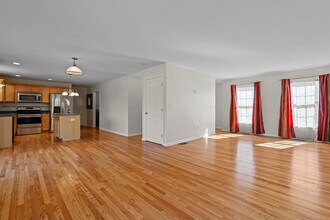 802 Evergreen Ave in Hamden, CT - Building Photo - Building Photo