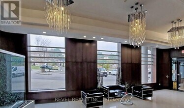 18 Valley Woods Rd in Toronto, ON - Building Photo - Building Photo