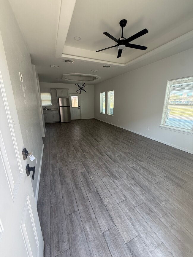 2909 Basil Dr, Unit 3 in Weslaco, TX - Foto de edificio - Building Photo