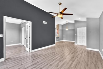 2850 N Oakland Forest Dr in Fort Lauderdale, FL - Building Photo - Building Photo
