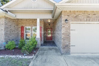 242 Cecelia Dr NW in Fort Walton Beach, FL - Building Photo - Building Photo