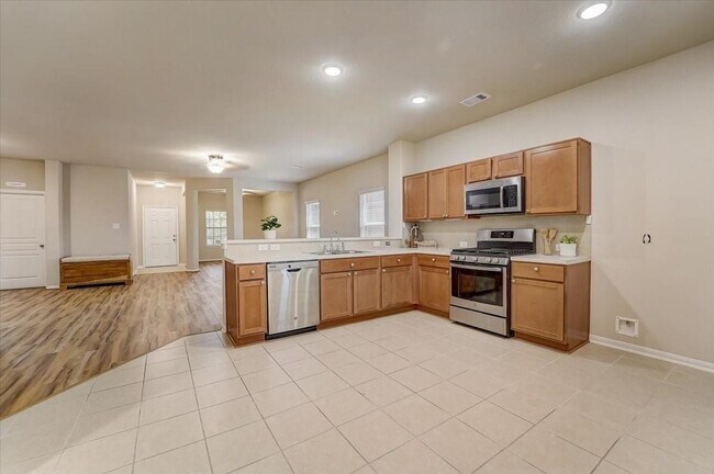 8827 Willet St in Baytown, TX - Building Photo - Building Photo