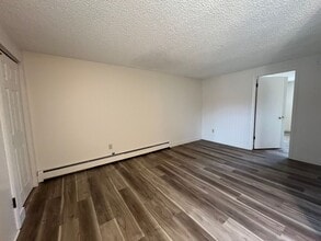 339-399 E 10th St in Loveland, CO - Building Photo - Building Photo