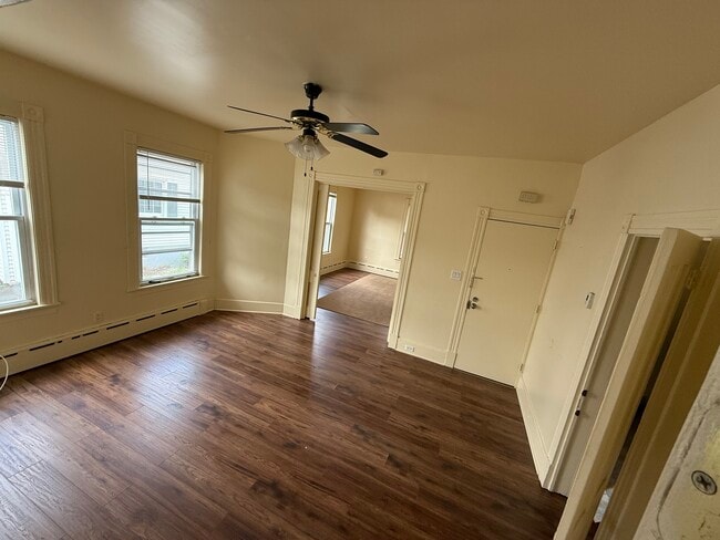224 E Main St, Unit 1