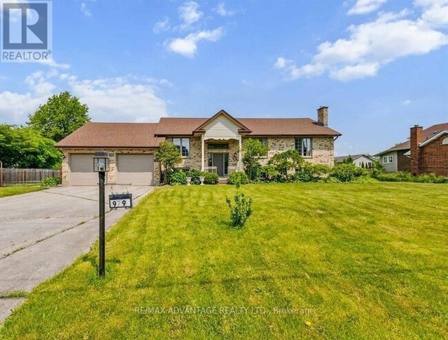 property at 979 Gainsborough Rd