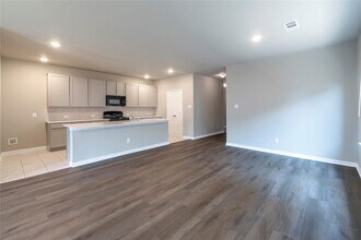 2069 Hartley Dr in Heath, TX - Foto de edificio - Building Photo