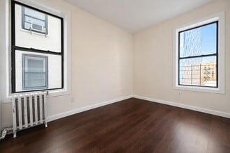 70 Post Ave in New York, NY - Building Photo - Building Photo