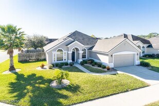 13868 Jeremiah Rd in Jacksonville, FL - Building Photo