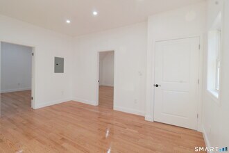 40 Elizabeth St in Waterbury, CT - Building Photo - Building Photo