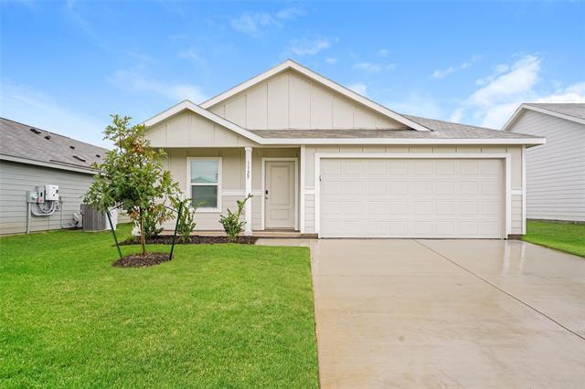 1129 Tufted Dr in Crowley, TX - Foto de edificio