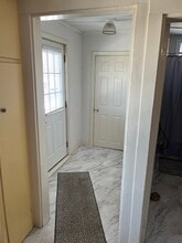 236 College Ave, Unit #1 in Waterville, ME - Building Photo - Building Photo