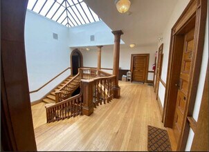 2 Ware St, Unit 402 in Cambridge, MA - Building Photo - Building Photo