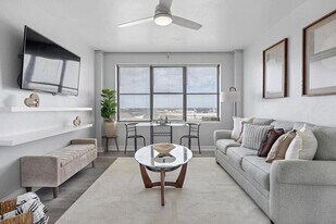 311 W Ashley St in Jacksonville, FL - Building Photo