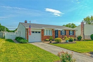 2809 Green Acres Dr in Allentown, PA - Building Photo