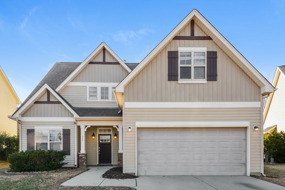 805 New Charleston Dr in Fuquay Varina, NC - Building Photo
